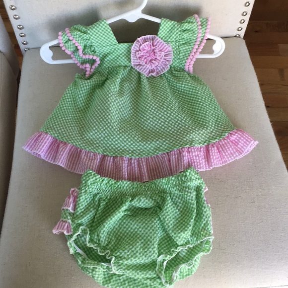 Crown and Ivy baby 2 piece - Picture 1 of 3